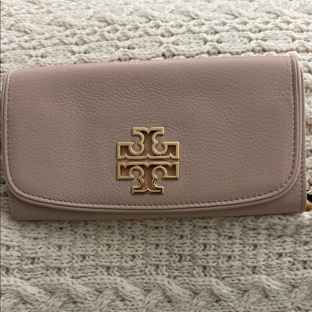 Tory Burch Blush Leather Wallet with Gold Logo
